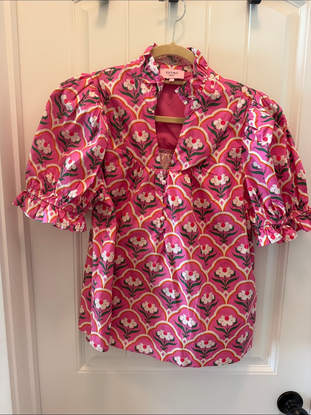entro Pink Floral Puff-Sleeve Blouse